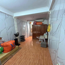 Cho thuê nhà nguyên căn 25m x 5,5 tầng ngõ 56 Ngô Sĩ Liên - Văn Miếu -