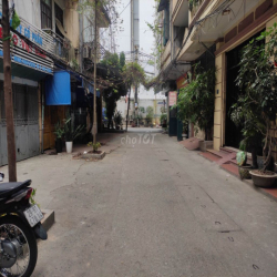 Tầng 1 lối đi riêng làm văm phòng đại diện, kho ngã tư Cầu Giấy