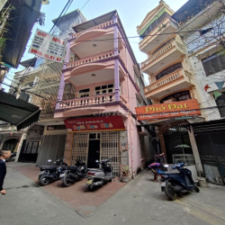 Tầng 1 lối đi riêng làm văm phòng đại diện, kho ngã tư Cầu Giấy