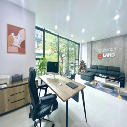 Cho thuê Biệt thự Bàu Bàng, Tân Bình, 12x30m, Hầm trệt 3 lầu, sân vườn