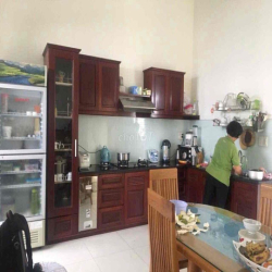 biệt thự sân vườn 2 tầng lầu