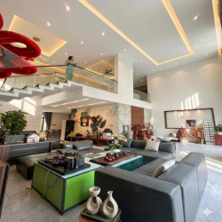 BIỆT THỰ SÂN VƯỜN CAO CẤP – NGAY TRUNG TÂM THÀNH PHỐ MỚI