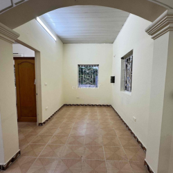 CHO THUÊ NHÀ NGUYÊN CĂN rộng 160 m2, sân vườn. Phố Đại Từ. Giá 8tr.