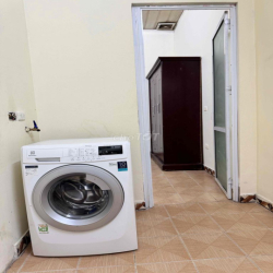 CHO THUÊ NHÀ NGUYÊN CĂN rộng 160 m2, sân vườn. Phố Đại Từ. Giá 8tr.