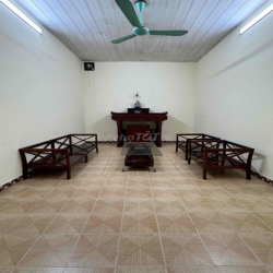 CHO THUÊ NHÀ NGUYÊN CĂN rộng 160 m2, sân vườn. Phố Đại Từ. Giá 8tr.