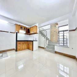 Cho thuê nhà Lầu Trệt 80M gần Sân vận động Đông Hoà