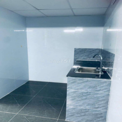 Hẻm 233 Nguyễn Văn Cừ, Trọ mới xây không chung chủ