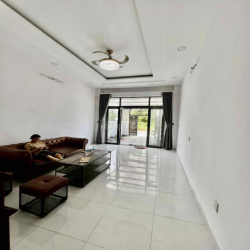 Cho Thuê Nhà Sạch Sẻ DT 120m2 1Trệt 1Lầu 2Pn 3Wc Sân Xe Máy