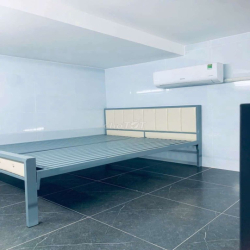 Hẻm 233 Nguyễn Văn Cừ, Trọ mới xây không chung chủ