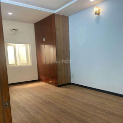 CHO THUÊ BIỆT THỰ 1 TRỆT 2 LẦU, DT 7×20 CÓ 6PN,4WC. HẺM XE HƠI