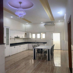 CHO THUÊ BIỆT THỰ 1 TRỆT 2 LẦU, DT 7×20 CÓ 6PN,4WC. HẺM XE HƠI