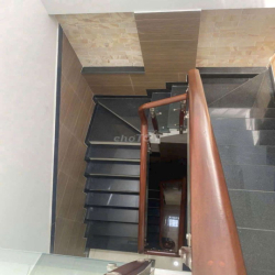 CHO THUÊ BIỆT THỰ 1 TRỆT 2 LẦU, DT 7×20 CÓ 6PN,4WC. HẺM XE HƠI