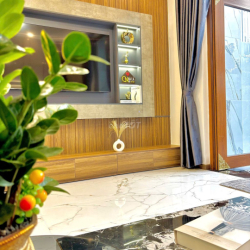  NHÀ MỚI XÂY 3 TẦNG LUXURY  ĐƯỜNG 7,5M  GẦN SIÊU THỊ AEON  HÒA XUÂN