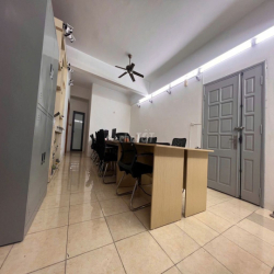 Chính chủ cho thuê căn hộ 137 Nguyễn Ngọc Vũ ở hoặc làm văn phòng 12tr