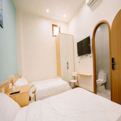 🇻🇳 CHO THUÊ NHÀ 3 TẦNG : TRƯƠNG ĐỊNH - 5 PHÒNG - 5WC - NỘI THẤT XỊN