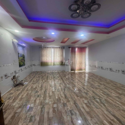 Nhà nguyên căn 1 trệt 3 lầu 15tr/tháng đường 3122 Phạm Thế Hiển P7 Q.8