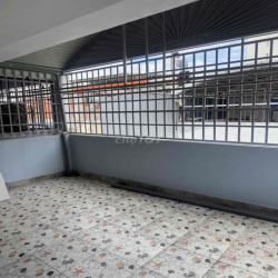 Nhà nguyên căn 1 trệt 3 lầu 15tr/tháng đường 3122 Phạm Thế Hiển P7 Q.8