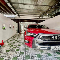 Cho Thuê Nhà DT 4x22m 1Trệt 1Lửng 2Lầu 4Pn 4Wc Sân Rộng Ôtô 1 Sẹc Ngắn