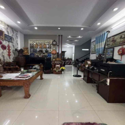 NHÀ 2TẦNG Ngang 6m HẺM XE HƠI Né Nhau ĐƯỜNG 102 LÃ XUÂN OAI