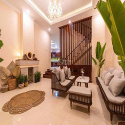 CHO THUÊ VILLA SÂN VƯỜN – P2 ĐÀ LẠT – TRUNG TÂM VIP 💎  📍 Vị trí: Ph