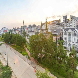 CHO THUÊ VILLA SÂN VƯỜN – P2 ĐÀ LẠT – TRUNG TÂM VIP 💎  📍 Vị trí: Ph