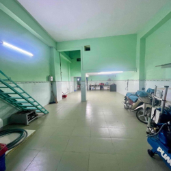 Cho thuê nhà mặt tiền Bãi sậy làm kho sau lưng chợ Kim Biên Q5