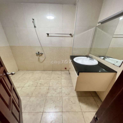 Cho thuê nhà phố Nguyễn Thị Định, Dt 60m2 x 5 tầng, mặt tiền 5m, đg 8m