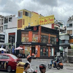 CHO THUÊ GÓC 2MT ĐỀ THÁM- TRẦN HƯNG ĐẠO Q1 DT 8x20M