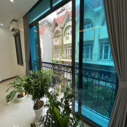 CHO THUÊ VĂN PHÒNG 35M2 NGUYỄN VĂN LỘC - Ô TÔ ĐỖ CỬA - VỊ TRÍ ĐẮC ĐỊA