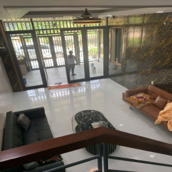 Chính chủ cho thuê nhà full nội thất, 4 PN, 4WC tại KDC Làng Sen VN