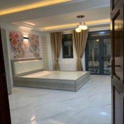 Cho thuê nhà 22B Bạch Đằng, Phường 2, Q.Tân Bình thông ra Trường Sơn.