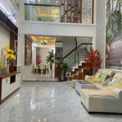 Cho thuê nhà 22B Bạch Đằng, Phường 2, Q.Tân Bình thông ra Trường Sơn.
