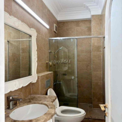 NHÀ LÀM CHDV MT PHÚ NHUẬN
