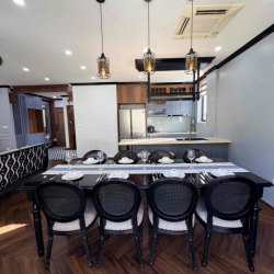 căn hộ 150 m view Hồ Tây 3 ngủ 3 vệ sinh vào ở luôn