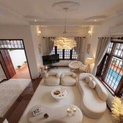 Chính chủ cho thuê biệt thự Thảo Điền, hồ bơi,đầy đủ nội thất 4000 usd