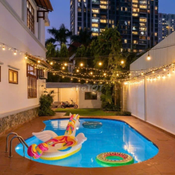 Chính chủ cho thuê biệt thự Thảo Điền, hồ bơi,đầy đủ nội thất 4000 usd