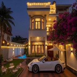 Chính chủ cho thuê biệt thự Thảo Điền, hồ bơi,đầy đủ nội thất 4000 usd