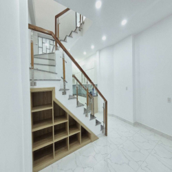 1 Trệt 1 Lầu - 2PN - 2WC - Nguyên căn mới xây - Hẻm 314 Âu Dương Lân