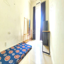 Phòng ban công full nội thất giá rẻ