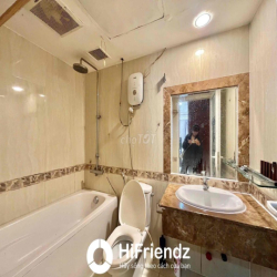 Căn hộ thoáng mát mặt tiền Thang Máy Nguyễn Biểu Quận 5 siêu thoáng