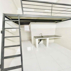 PHÒNG TRỌ CÓ GÁC CAO 30m2 THANG MÁY MÁY LẠNH GẦN ĐẠI HỌC CÔNG THƯƠNG