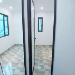 Bán nhà xây mới 3 tầng, lô góc thoáng - Ngõ 229 Miếu Hai Xã - Ngõ rộng