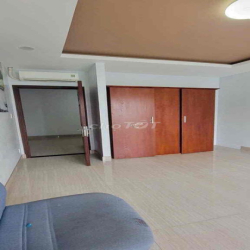 Cho thuê nhà Tân thới hiệp Q12 sát GV 250m 3PN 5wc hẻm 4m 10tr ngang 5