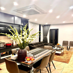 Cho thuê nhà Đức Giang, 6 tầng, thang máy, Gara ô tô.Full nội thất đẹp
