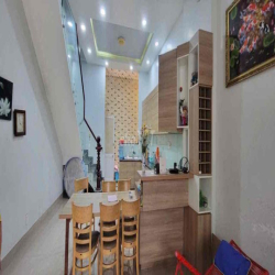 Cho thuê nhà Tân thới hiệp Q12 sát GV 250m 3PN 5wc hẻm 4m 10tr ngang 5