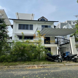 Cho thuê nhà Nguyễn Đình Khơi, P.4, Q.Tân Bình, 8x20m, 1 trệt 2 lầu