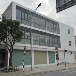 Cho thuê nhà 3 tầng mặt đường Bùi Viện mặt tiền kinh doanh