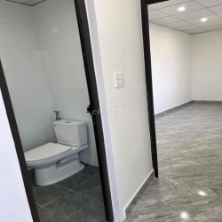 Cho thuê nhà 3 tầng mặt đường Bùi Viện mặt tiền kinh doanh