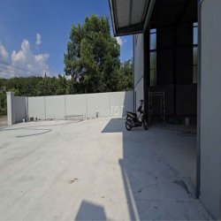 Cho thuê Xưởng mới 900m2 Tân Uyên ,Gía 50tr PCCC Vách tường Đường cont