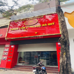 Cho thuê nhà 3 Tầng MẶT PHỐ NGUYỄN KHANG -VỊ TRÍ ĐẮC ĐỊA - KINH DOANH